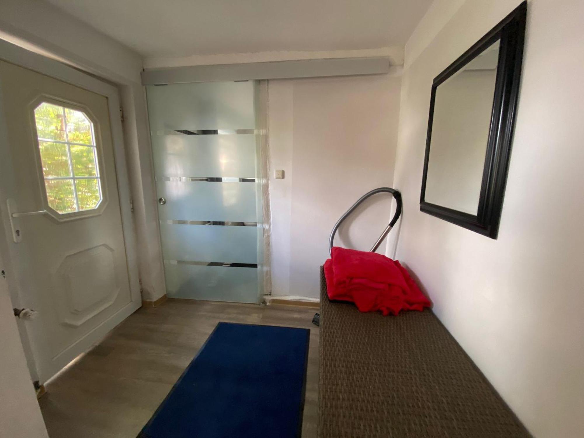 Ferienwohnung Mit Separatem Eingang Und Parkplatz, Ideal Fuer Handwerker Und Geschaeftsreisende Dorf Mecklenburg Exterior foto